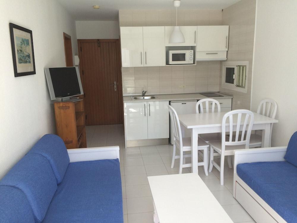 Apartamentos Llevant Port de Pollença Dış mekan fotoğraf